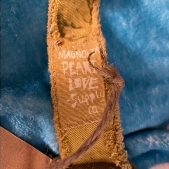 Magnolia Pearl Banana bag.    So cool - Picture 4 of 7